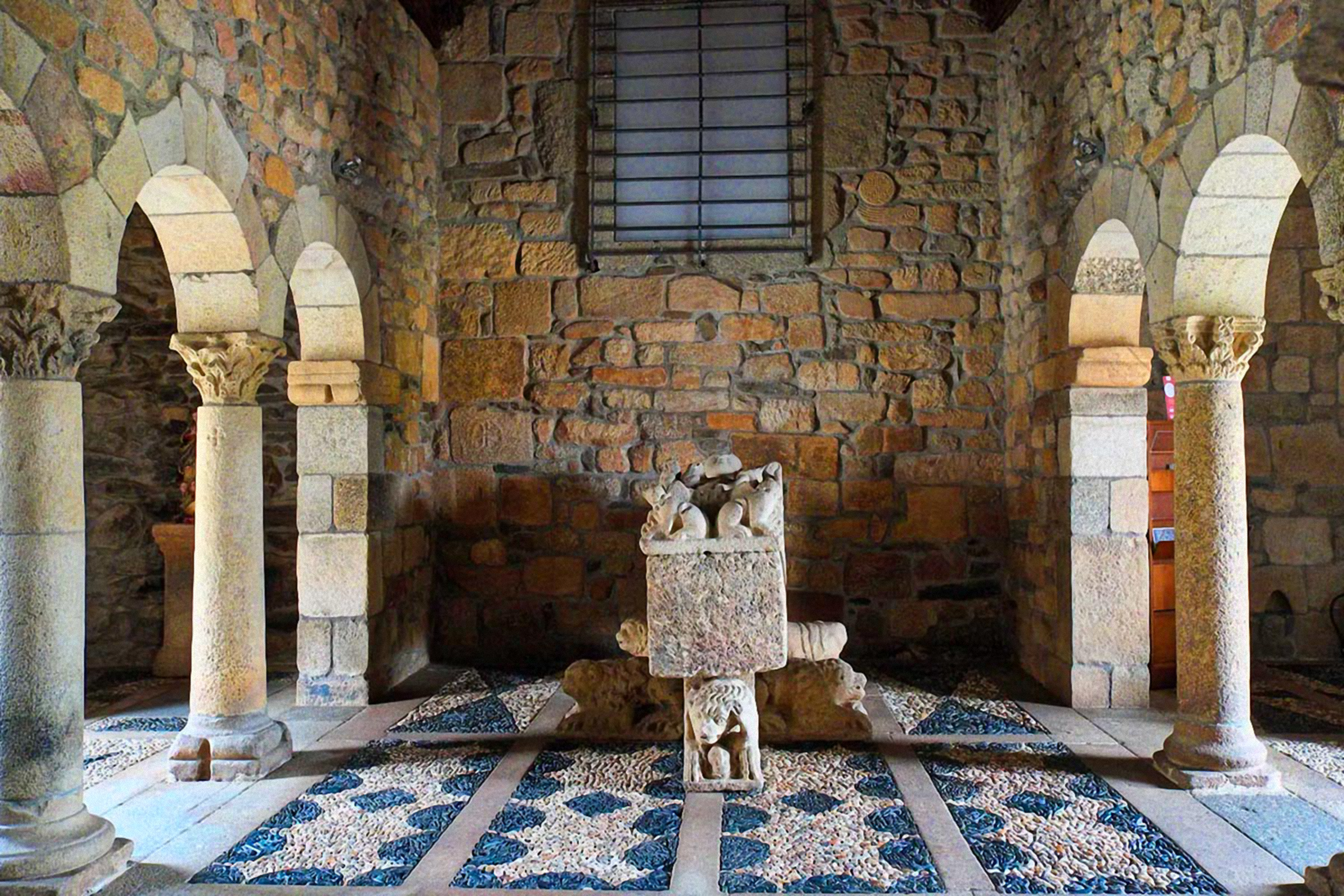 A capela mais antiga de Portugal está em Lamego!
