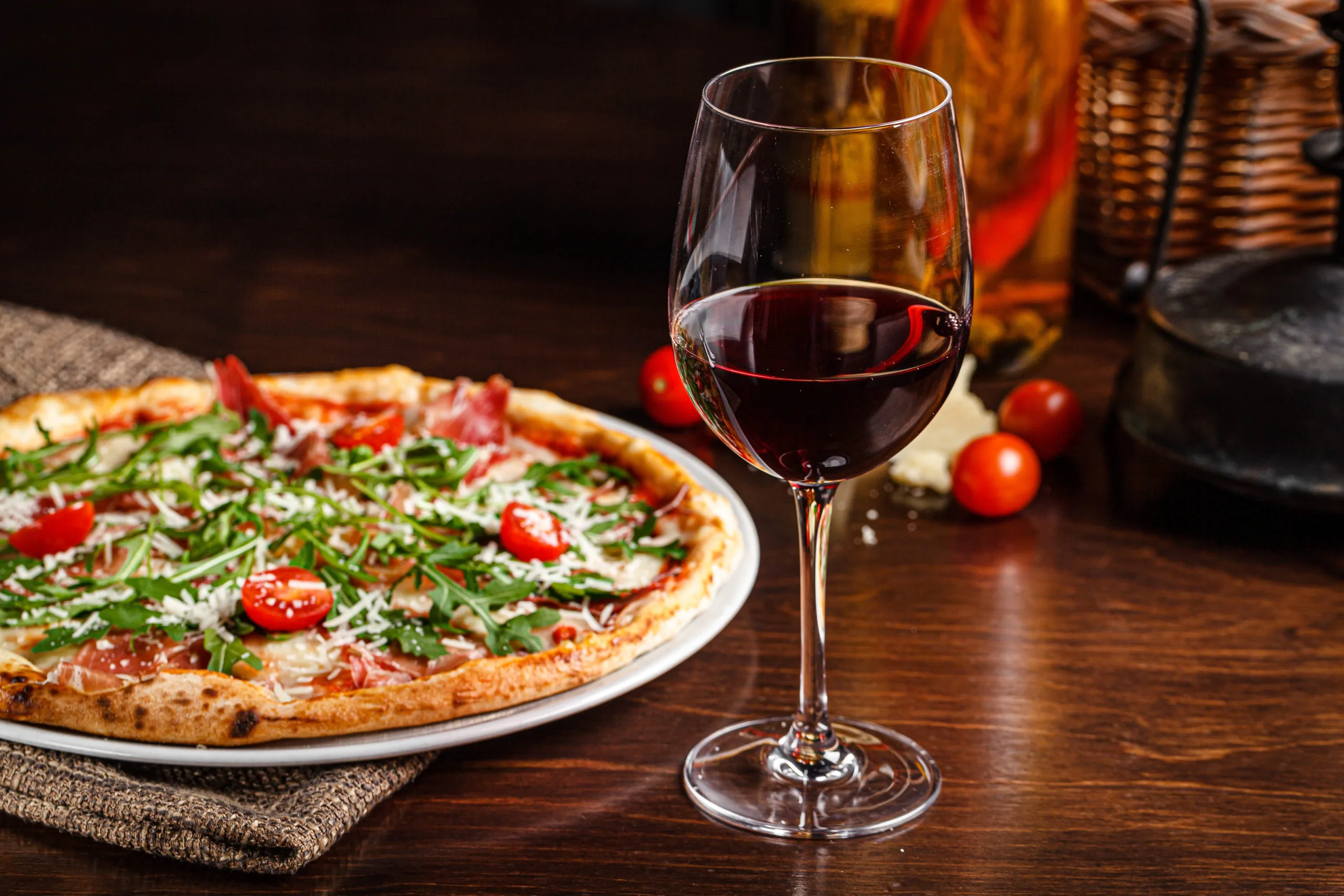 Entre Pizzas, Vinhos e Desejos.